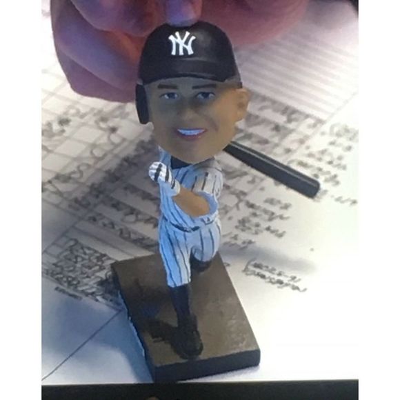 M NEW YORK YANKEES BRETT GARDNER BOBBLEHEAD SGA 8/31/2018 NIB - Picture 12 of 12